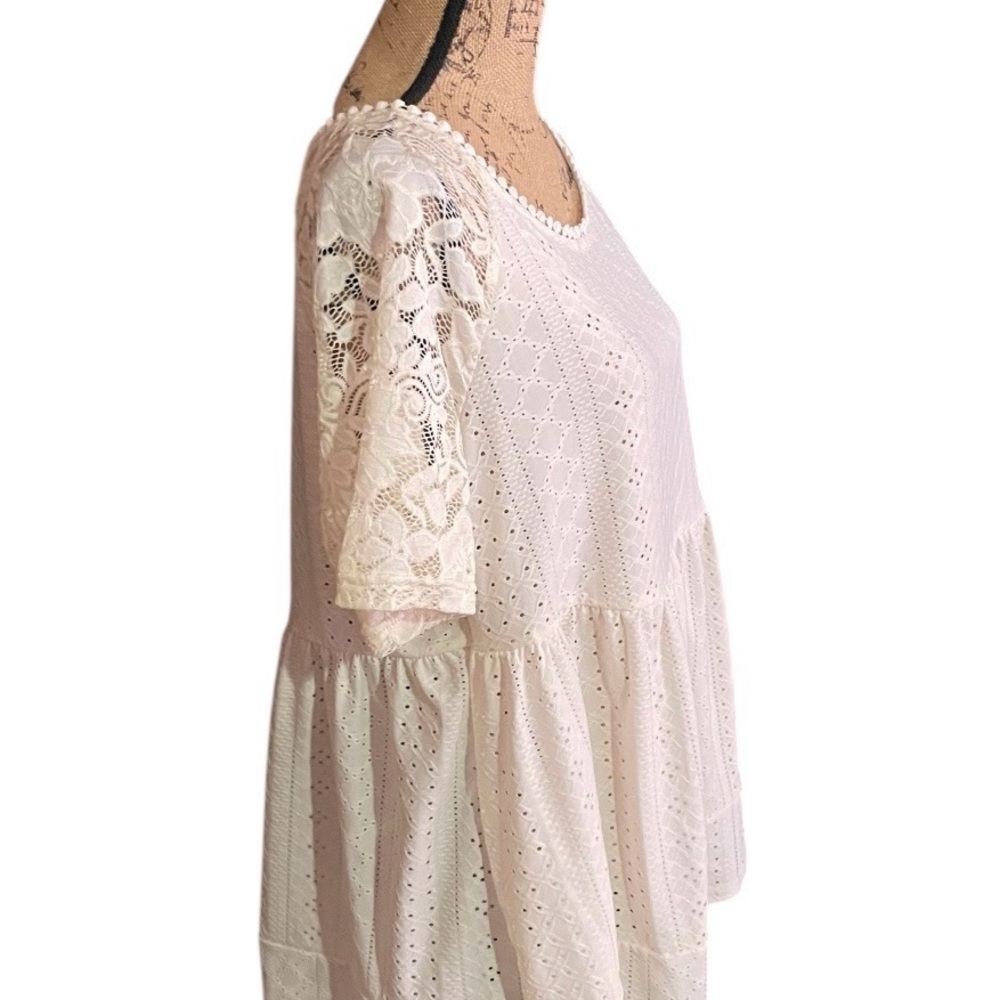 BloomChic Cream Relaxed‎ Ruffled Tunic - Picture 5 of 8
